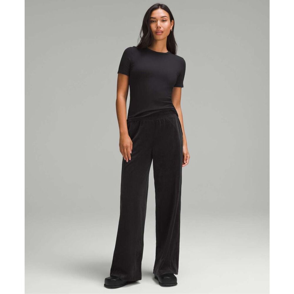 Lululemon Scuba Mid-Rise Wide-Leg Velvet Cord Pants Black Size 6 Lounge
